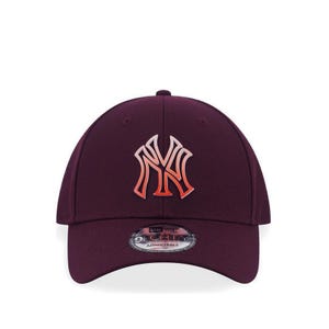 940 Gradient Outline Badge Neyyan Men's Caps - Maroon