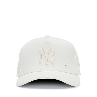 940Af Damge Matt Badge Neyyan Unisex Caps - Chrome White