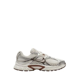 V5 RNR Women's Sneakers Shoes - White