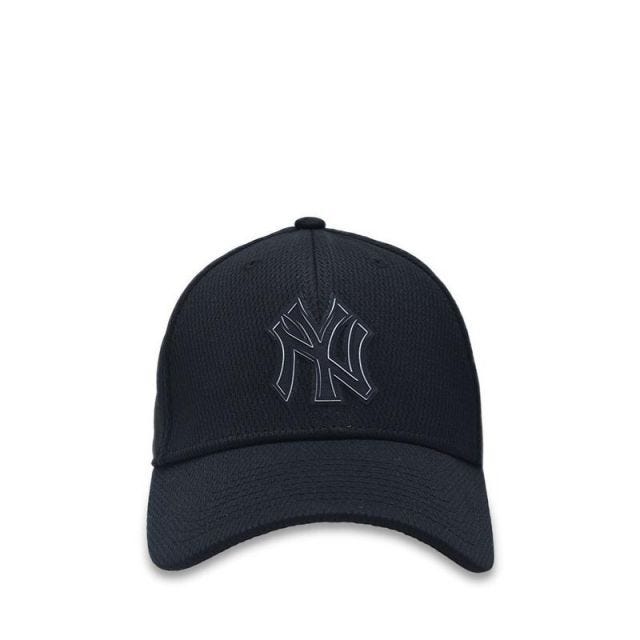 New Era New York Yankees Clubhouse Collection 39Thirty Stretch Fit Man's Cap - Black